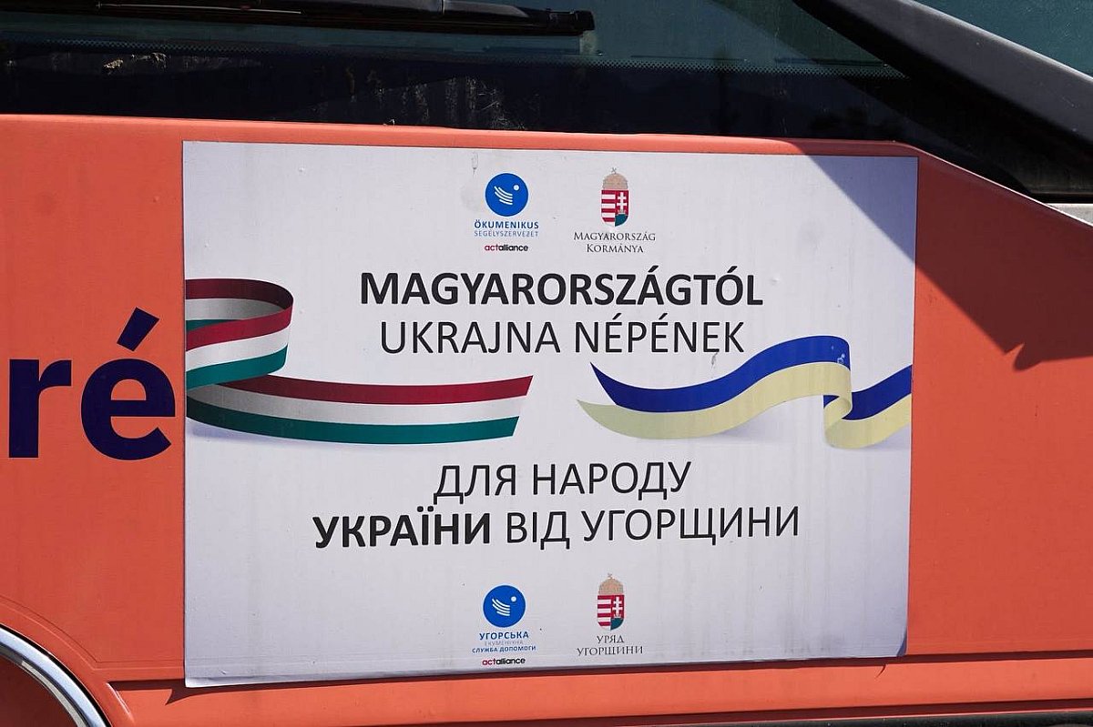 Миколаїв отримав гуманітарний автобус від Ужгорода для перевезення мешканців віддалених районів Миколаїв отримав гуманітарний автобус від Ужгорода для перевезення мешканців віддалених районів
