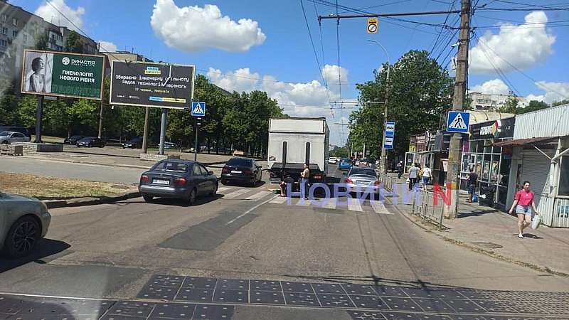 В центре Николаева образовалась пробка из-за сломавшегося грузовика В центре Николаева образовалась пробка из-за сломавшегося грузовика