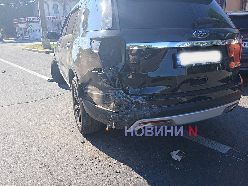 На проспекте в Николаеве еще одно ДТП: Ford врезался в ВАЗ На проспекте в Николаеве еще одно ДТП: Ford врезался в ВАЗ