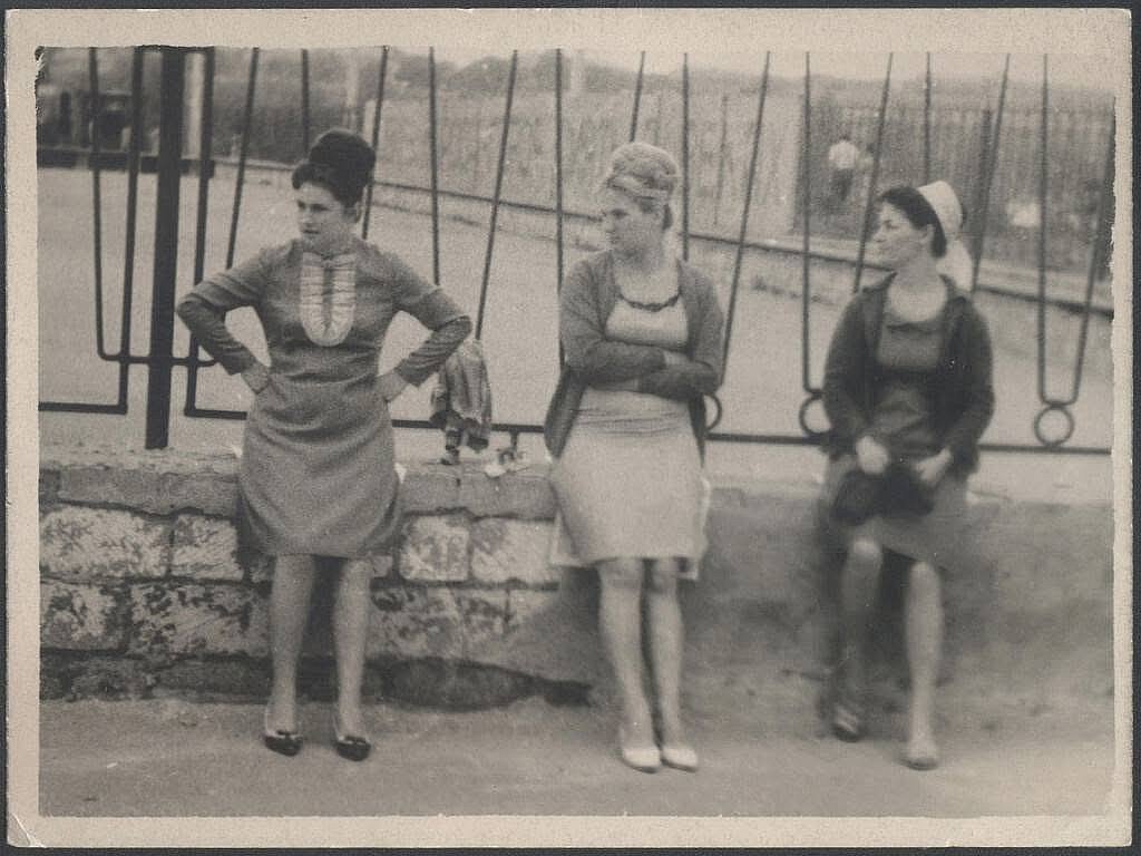 Яблоку негде было упасть: как во времена СССР выглядела танцплощадка в парке Победы (фото) Яблоку негде было упасть: как во времена СССР выглядела танцплощадка в парке Победы (фото)