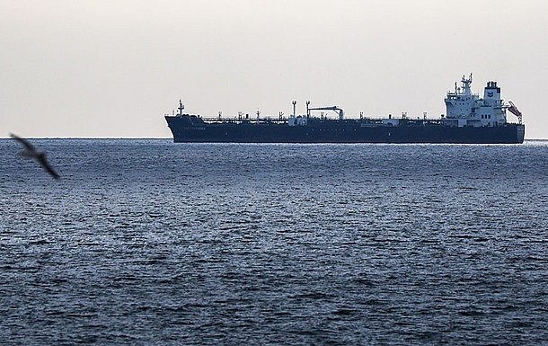 Иран снова закрыл Ормузский пролив Иран снова закрыл Ормузский пролив
