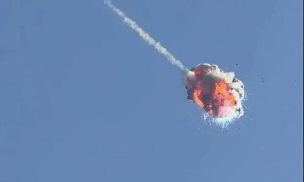 Сбитый «Шахед» в Николаеве: появилось видео пылающего БПЛА Сбитый «Шахед» в Николаеве: появилось видео пылающего БПЛА