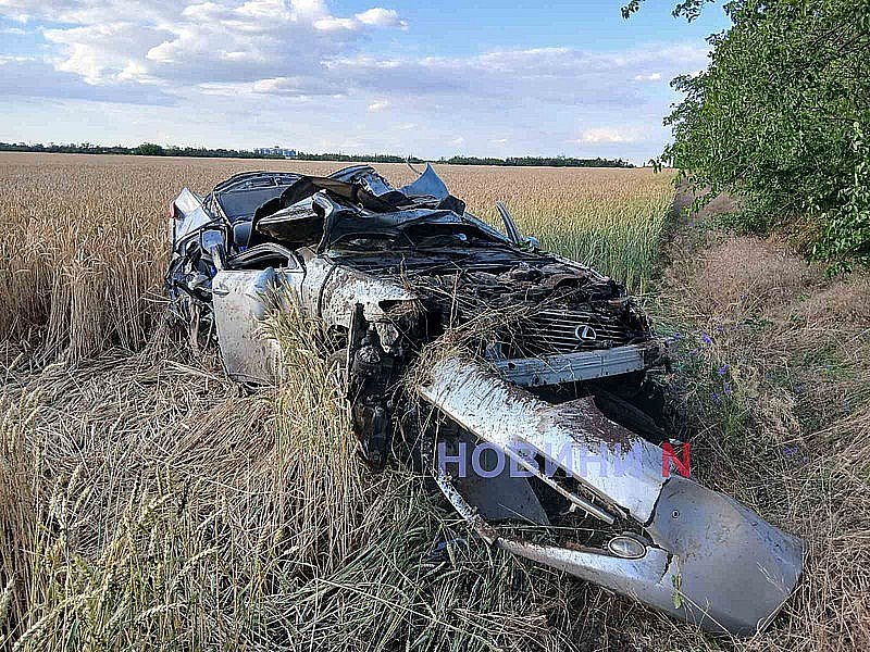 Под Николаевом перевернулся Lexus: полиция ищет очевидцев ДТП с пострадавшим ребенком Под Николаевом перевернулся Lexus: полиция ищет очевидцев ДТП с пострадавшим ребенком