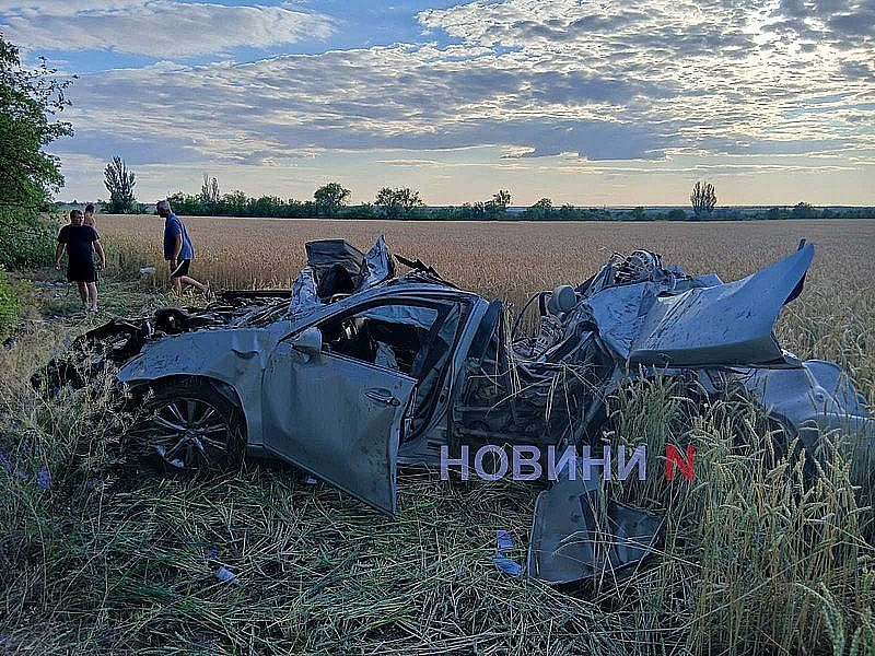 Под Николаевом перевернулся Lexus: полиция ищет очевидцев ДТП с пострадавшим ребенком Под Николаевом перевернулся Lexus: полиция ищет очевидцев ДТП с пострадавшим ребенком