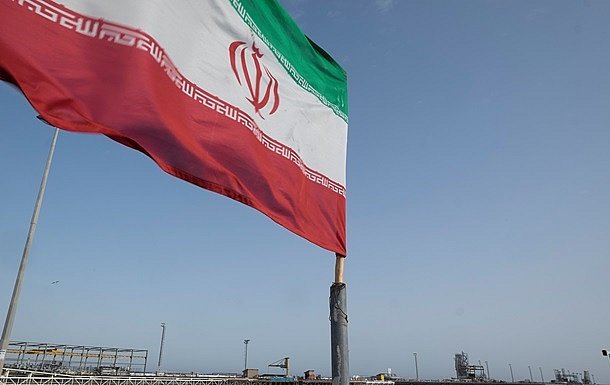 США разрешили продавать иранскую нефть США разрешили продавать иранскую нефть