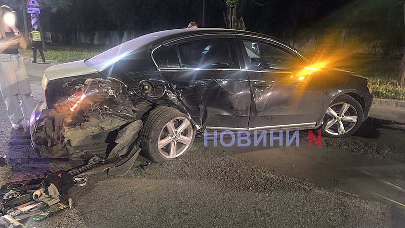 Вечером в Николаеве произошло тройное ДТП: 3 пострадавших, среди них беременная женщина Вечером в Николаеве произошло тройное ДТП: 3 пострадавших, среди них беременная женщина