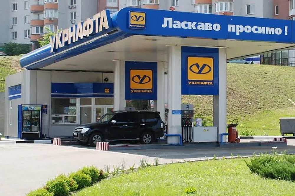 Атака по Николаевщине: повреждена АЗС «Укрнафты» Атака по Николаевщине: повреждена АЗС «Укрнафты»