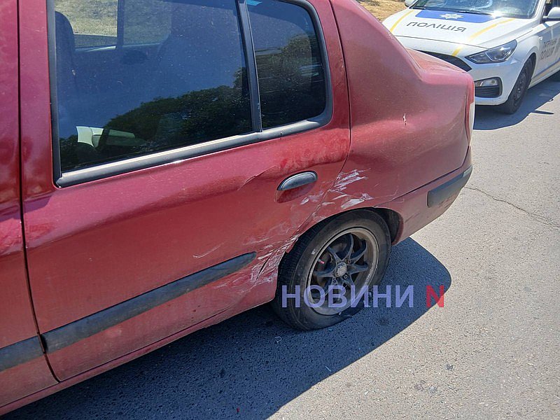 Mercedes та Renault зіткнулися на перехресті у Миколаєві Mercedes та Renault зіткнулися на перехресті у Миколаєві