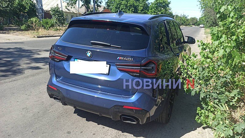 BMW не пропустил Lanos на перекрестке в Николаеве BMW не пропустил Lanos на перекрестке в Николаеве