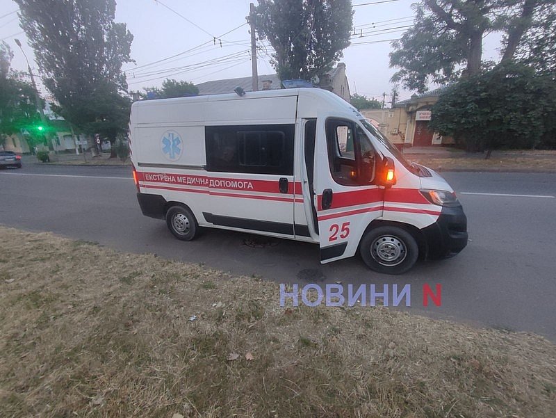 Атака на Николаев: трое пострадавших, возникли пожары Атака на Николаев: трое пострадавших, возникли пожары