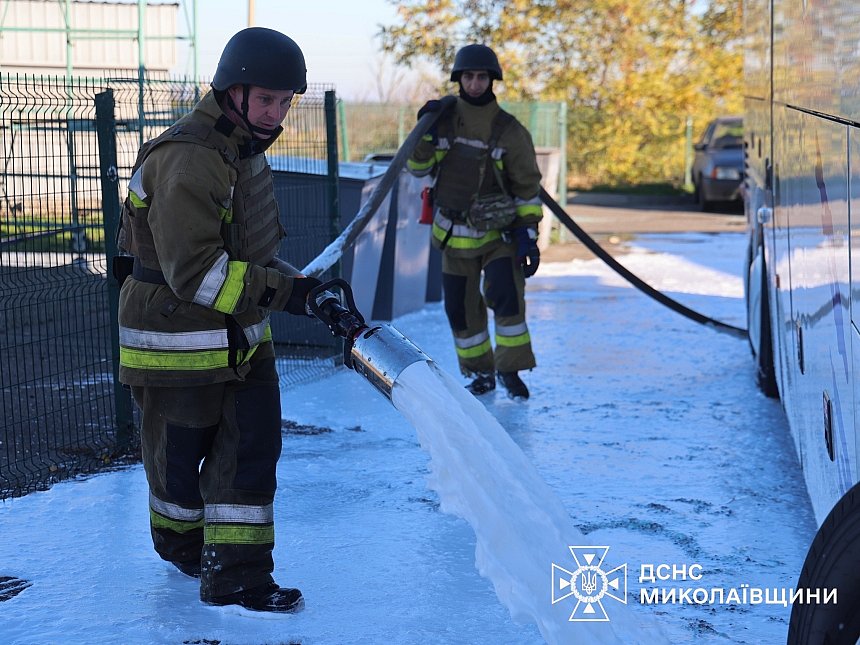 Удар по АЗС в Николаевской области: есть погибший и раненые Удар по АЗС в Николаевской области: есть погибший и раненые