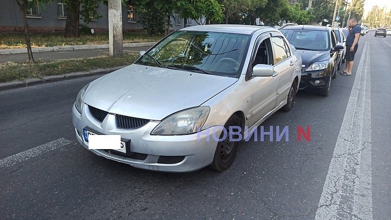 Семь автомобилей столкнулись на одной улице в Николаеве Семь автомобилей столкнулись на одной улице в Николаеве