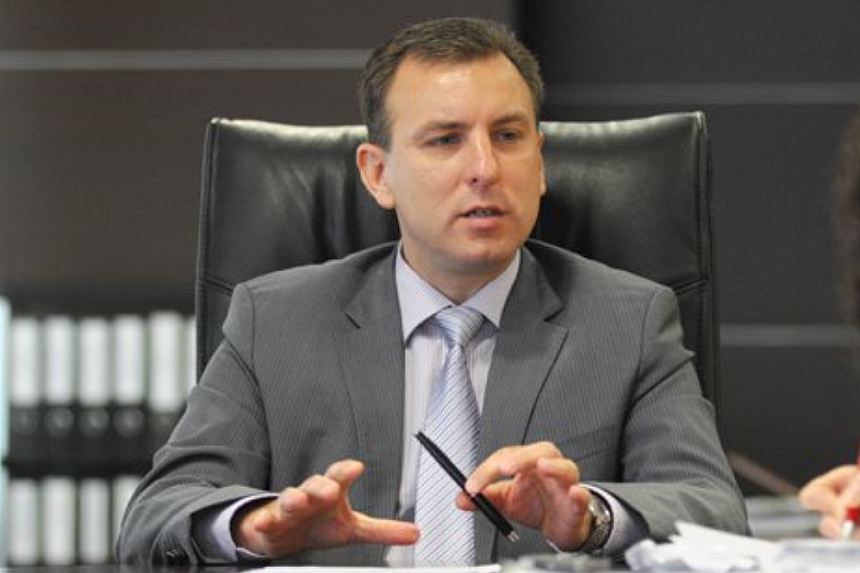 Руководитель неработающего николаевского завода "Заря-Машпроект" получил за год почти 3,5 миллиона зарплаты Руководитель неработающего николаевского завода "Заря-Машпроект" получил за год почти 3,5 миллиона зарплаты
