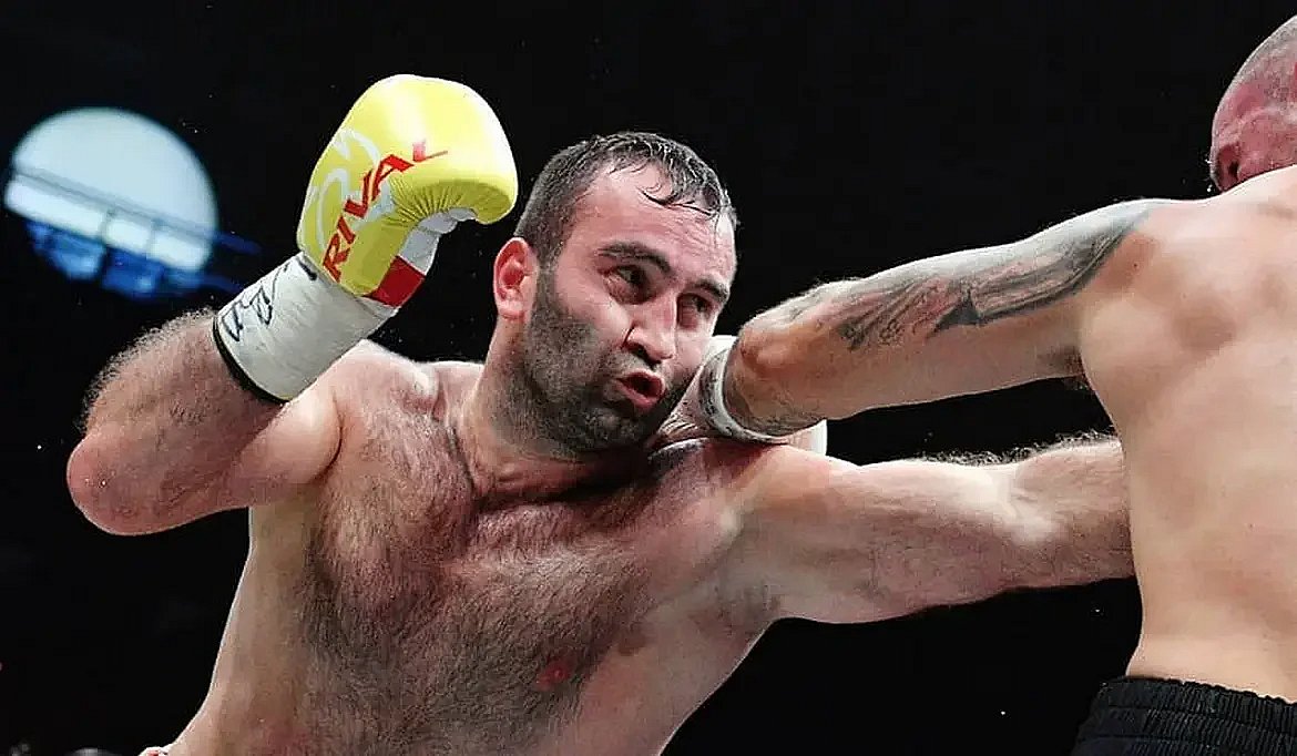 Пояс Усика перешел россиянину: решение WBA Пояс Усика перешел россиянину: решение WBA
