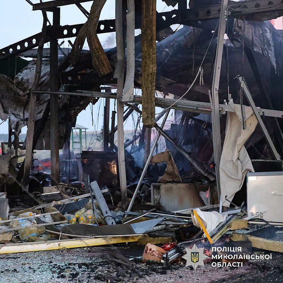 Друга атака на АЗС у Миколаївській області: поліція опублікувала фото та деталі Друга атака на АЗС у Миколаївській області: поліція опублікувала фото та деталі