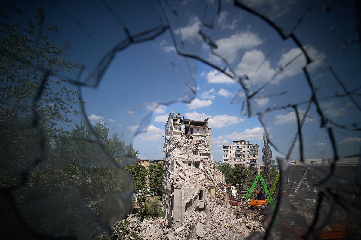 После удара по Киеву 10 человек остаются пропавшими без вести - Зеленский После удара по Киеву 10 человек остаются пропавшими без вести - Зеленский