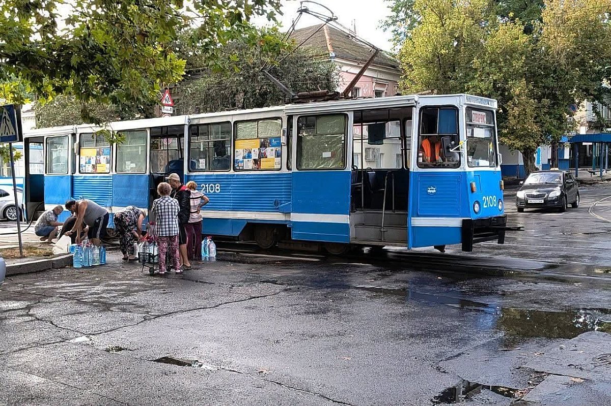 В Николаеве возобновляют работу точек выдачи воды - опубликовано расписание В Николаеве возобновляют работу точек выдачи воды - опубликовано расписание