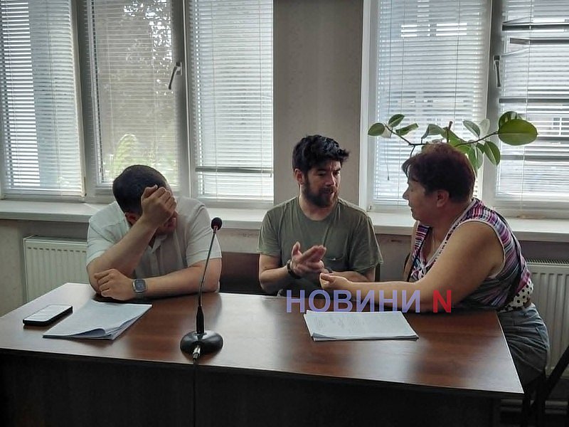 Вытащил водителя и толкал машину: в Николаеве подозреваемого в двойном убийстве чилийца отправили в СИЗО Вытащил водителя и толкал машину: в Николаеве подозреваемого в двойном убийстве чилийца отправили в СИЗО