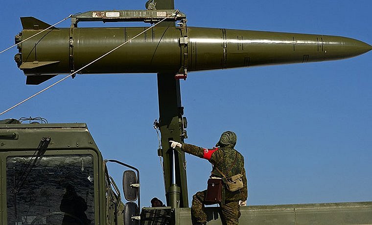 РФ ударила «Искандером» по Николаевщине: погибла женщина РФ ударила «Искандером» по Николаевщине: погибла женщина