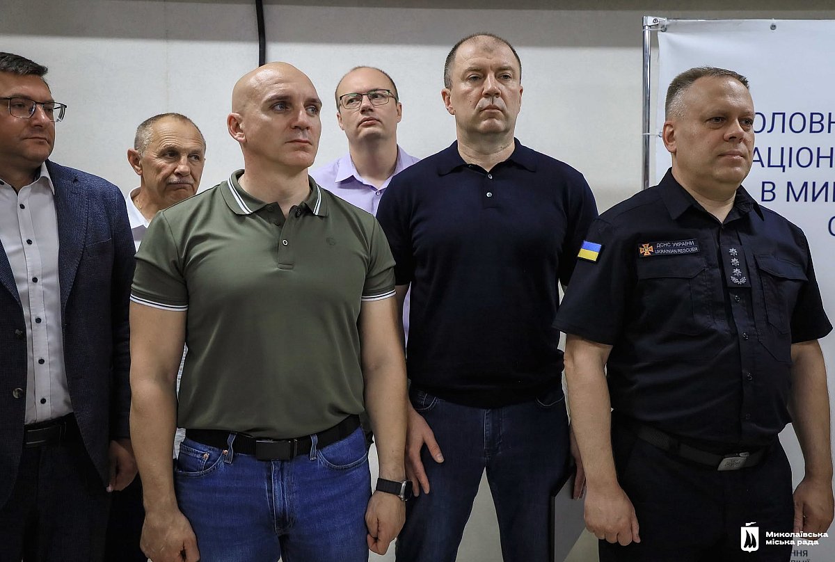 В Николаеве ко Дню Национальной полиции наградили лучших правоохранителей В Николаеве ко Дню Национальной полиции наградили лучших правоохранителей