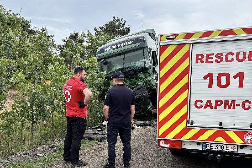 Волонтеры Красного Креста показали, как помогали пострадавшим в смертельном ДТП на трассе под Николаевом Волонтеры Красного Креста показали, как помогали пострадавшим в смертельном ДТП на трассе под Николаевом