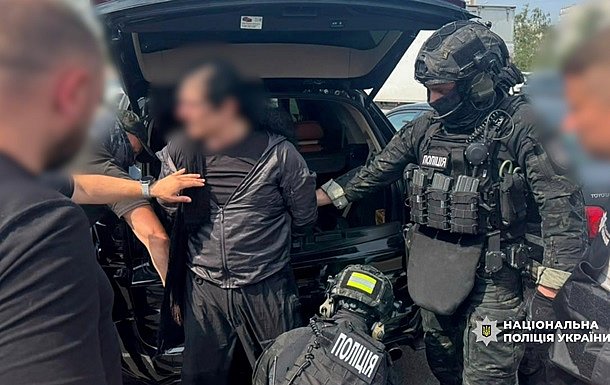 У Києві затримали громадянина Вірменії, якого Інтерпол шукав із 2005 року У Києві затримали громадянина Вірменії, якого Інтерпол шукав із 2005 року