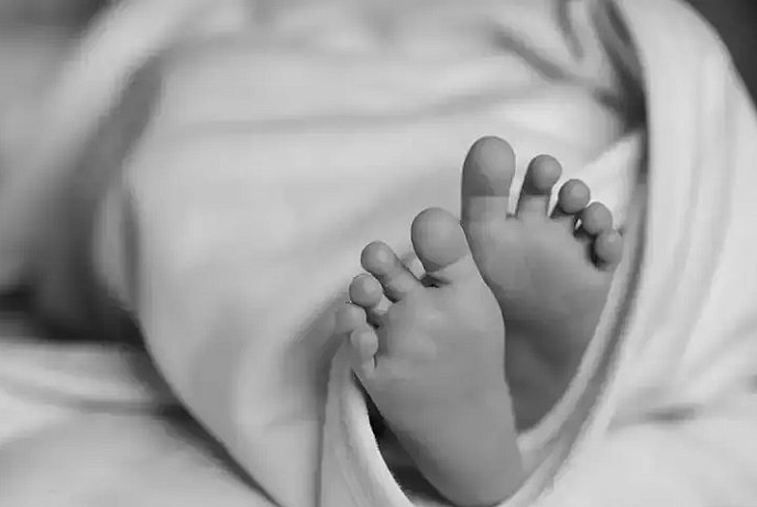 В Одессе умер 10-месячный ребенок: его 16-летние родители оставили малыша одного дома В Одессе умер 10-месячный ребенок: его 16-летние родители оставили малыша одного дома