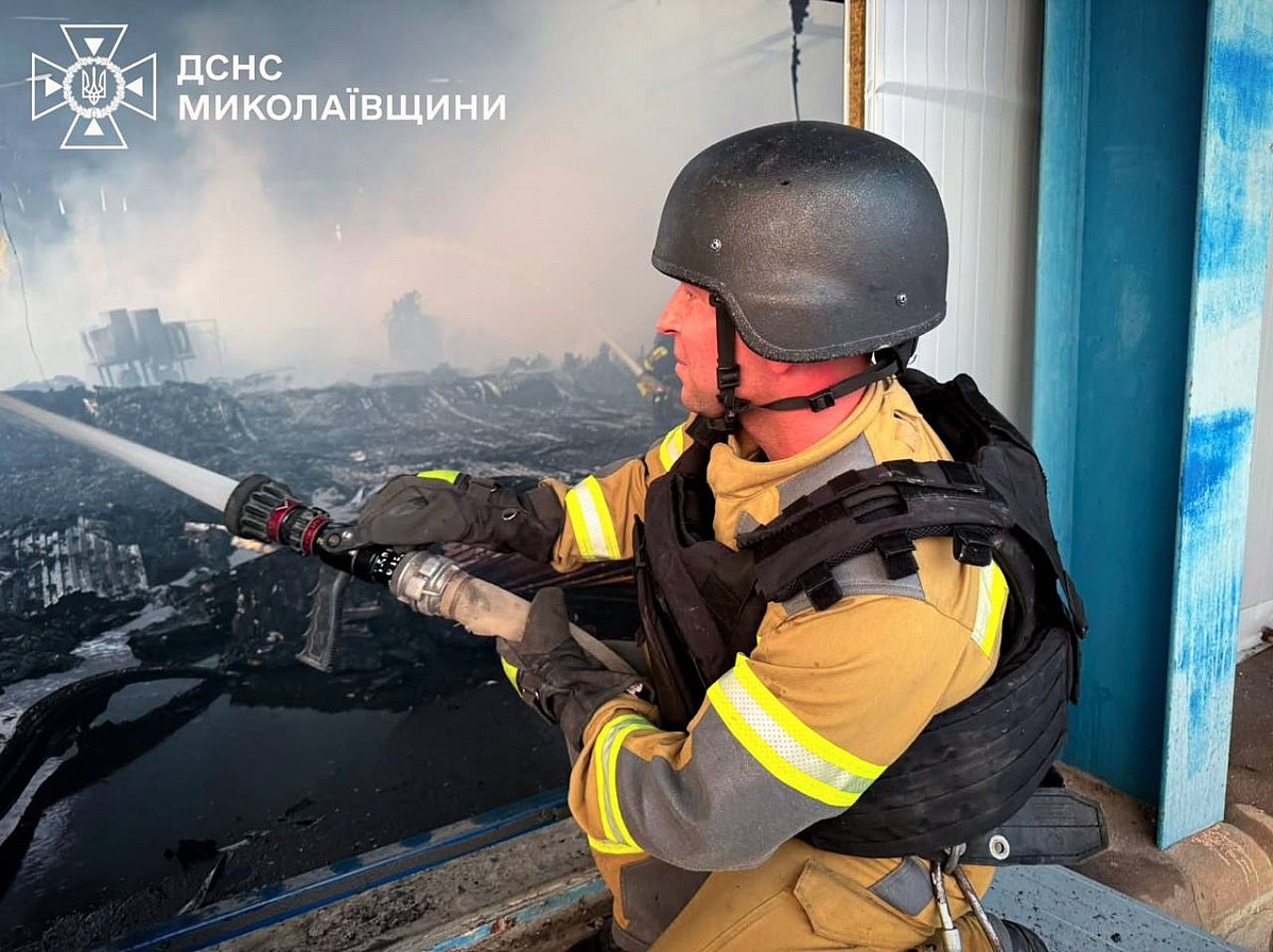 Атака по предприятию в Николаевской области: фото последствий Атака по предприятию в Николаевской области: фото последствий