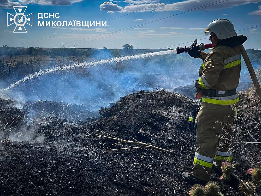 Пожары в Николаевской области: один был из-за обстрелов, площадь превысила 42 га Пожары в Николаевской области: один был из-за обстрелов, площадь превысила 42 га