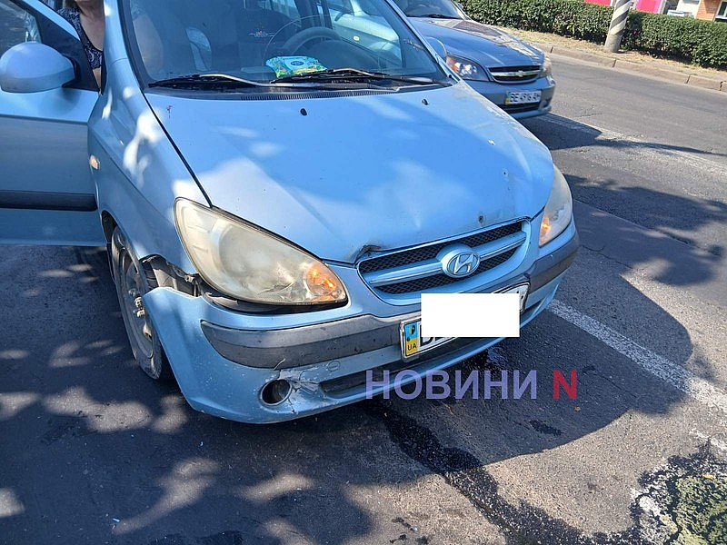 Opel и Hyundai столкнулись на проспекте в Николаеве Opel и Hyundai столкнулись на проспекте в Николаеве