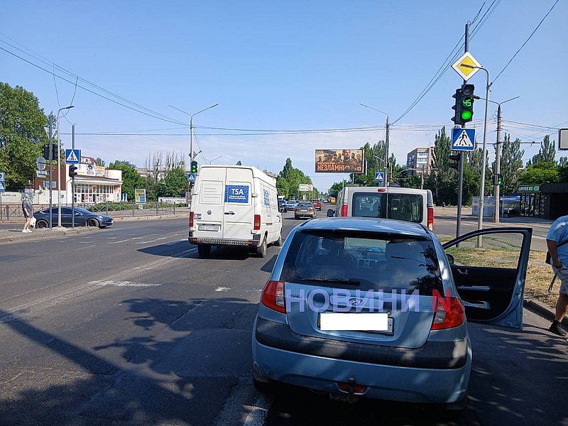 Opel и Hyundai столкнулись на проспекте в Николаеве Opel и Hyundai столкнулись на проспекте в Николаеве