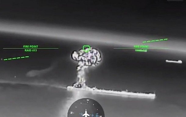 СБС Украины поразили девять танкеров российского теневого флота в Азовском море СБС Украины поразили девять танкеров российского теневого флота в Азовском море