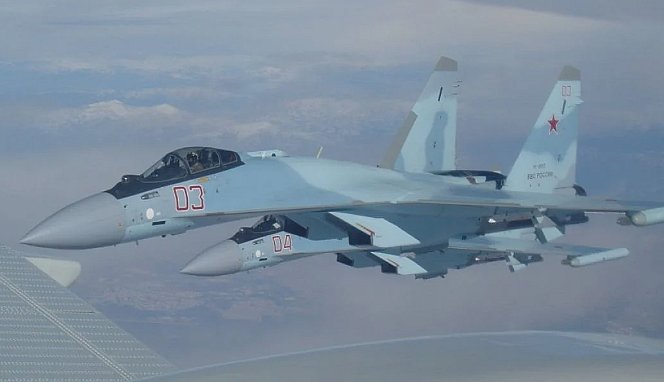 Силы ВСУ сбили российский истребитель Cу-35 Силы ВСУ сбили российский истребитель Cу-35