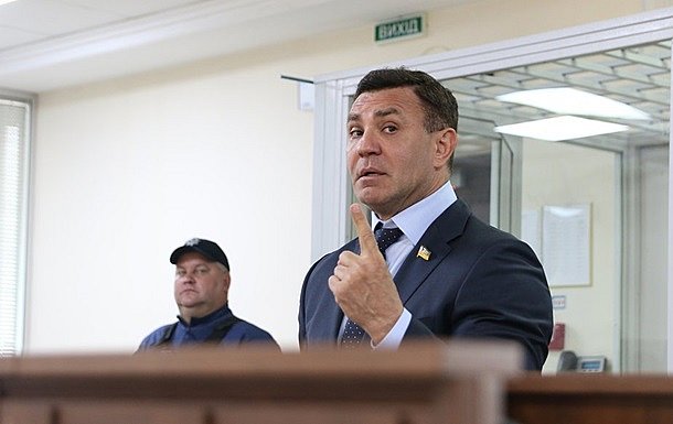 Нардеп Тищенко, которого забросали помидорами, внес залог по громкому делу Нардеп Тищенко, которого забросали помидорами, внес залог по громкому делу