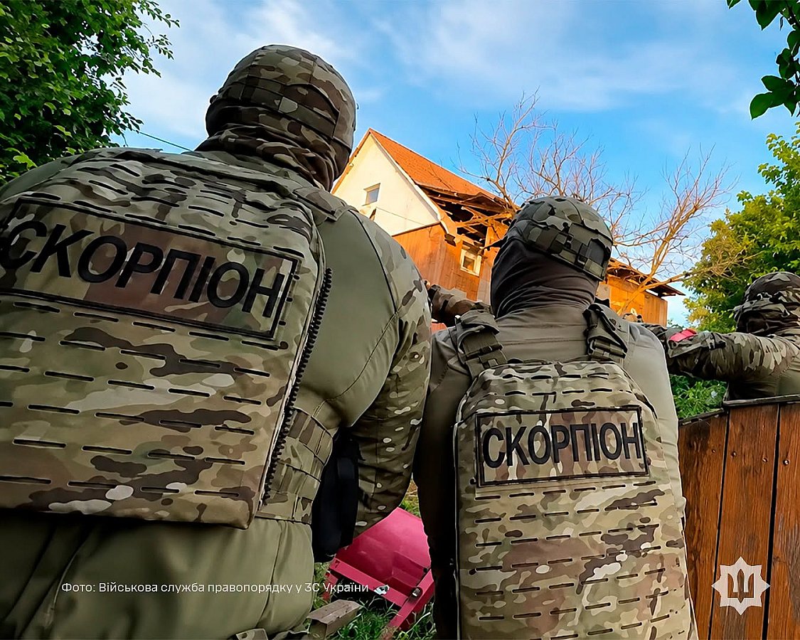 Военный в СЗЧ напал на сотрудников ВСП на Виннитчине: укрощало дебошира спецподразделение «Скорпион» Военный в СЗЧ напал на сотрудников ВСП на Виннитчине: укрощало дебошира спецподразделение «Скорпион»