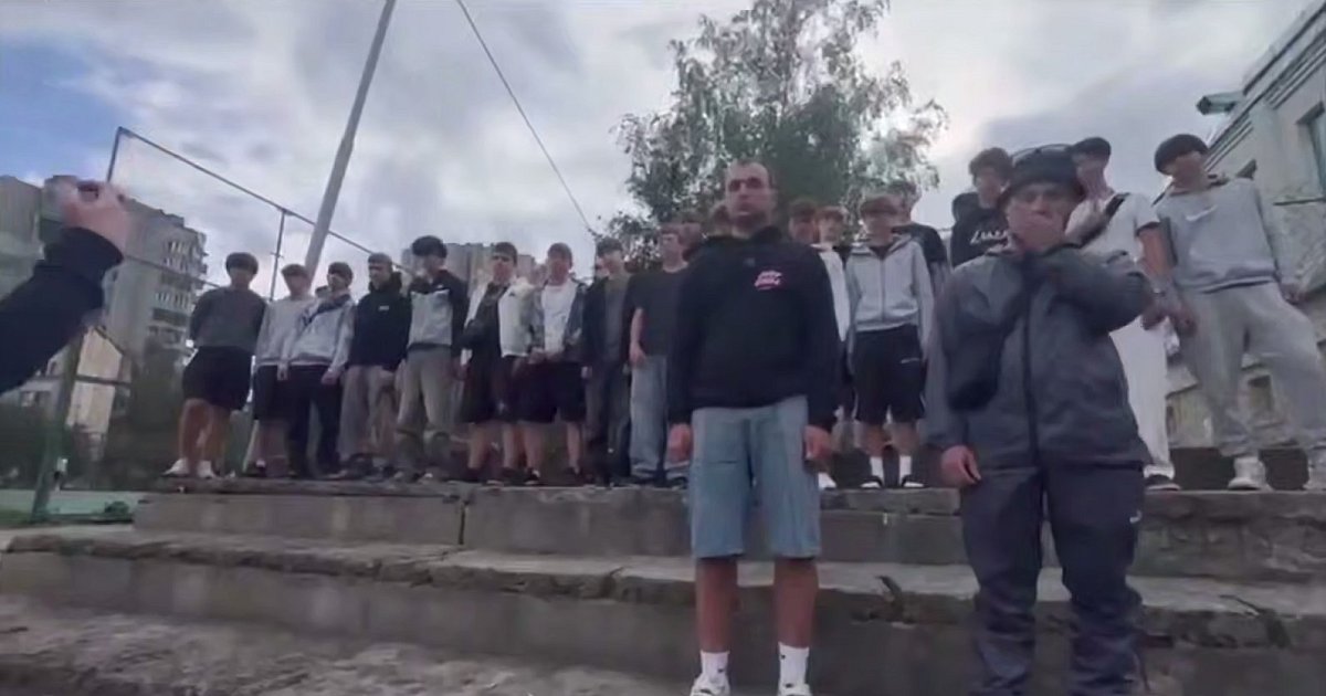 Во Львове участников нападения на военкомов заставили выкрикивать «Слава ТЦК» (видео) Во Львове участников нападения на военкомов заставили выкрикивать «Слава ТЦК» (видео)