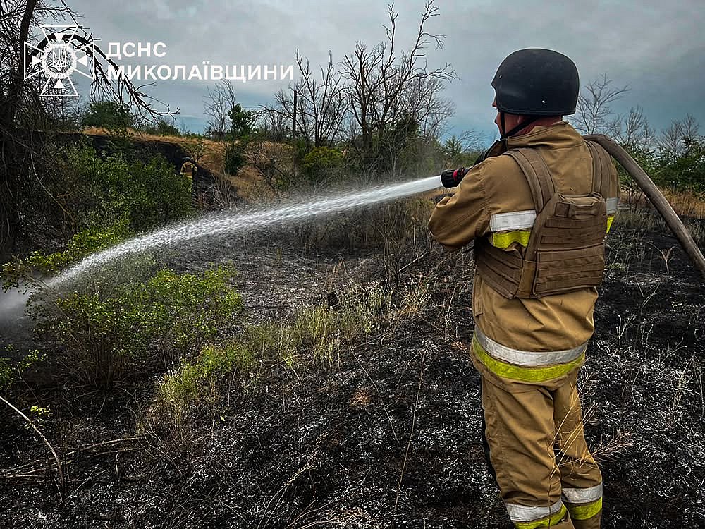 За сутки в Николаевской области ликвидировали 11 пожаров За сутки в Николаевской области ликвидировали 11 пожаров
