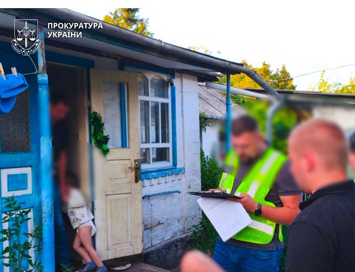 Многодетную мать подозревают в попытке продать новорожденного сына за $20 тысяч Многодетную мать подозревают в попытке продать новорожденного сына за $20 тысяч