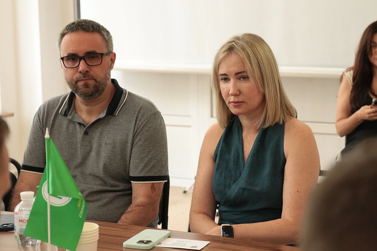Збори обласної організації партії «Слуга Народу» підтримали кадрові зміни Збори обласної організації партії «Слуга Народу» підтримали кадрові зміни
