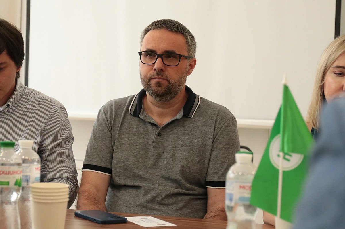 Збори обласної організації партії «Слуга Народу» підтримали кадрові зміни Збори обласної організації партії «Слуга Народу» підтримали кадрові зміни