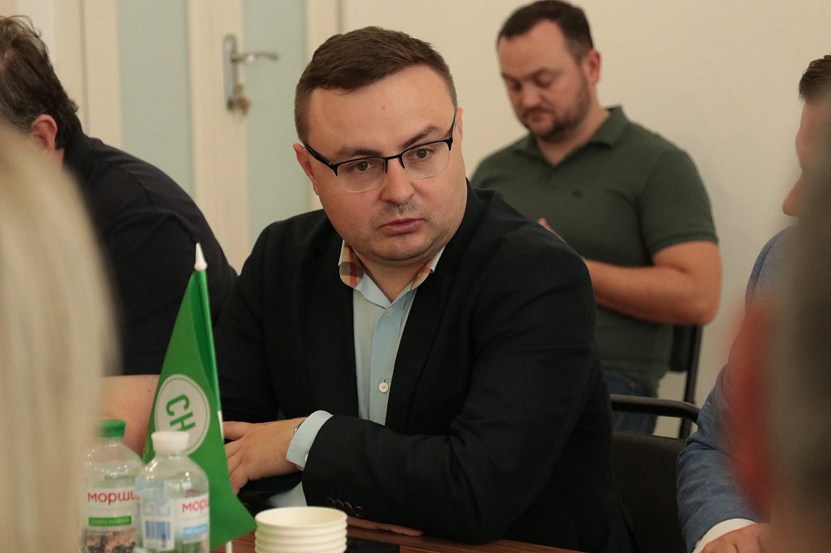 Збори обласної організації партії «Слуга Народу» підтримали кадрові зміни Збори обласної організації партії «Слуга Народу» підтримали кадрові зміни