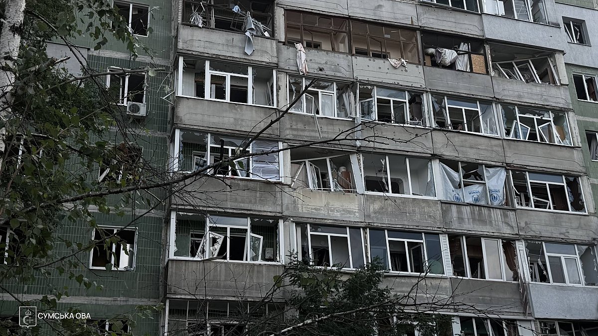 Трагедия в Сумах: авиаудар унес жизни четырех человек, среди них ребенок. ОБНОВЛЕНО Трагедия в Сумах: авиаудар унес жизни четырех человек, среди них ребенок. ОБНОВЛЕНО
