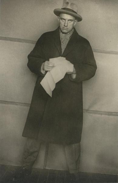 Владимир Владимирович Маяковский. СССР, 1923 г. ФОТО