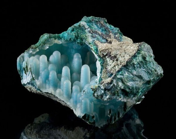 18 камней и минералов, которые удивляют своей красотой