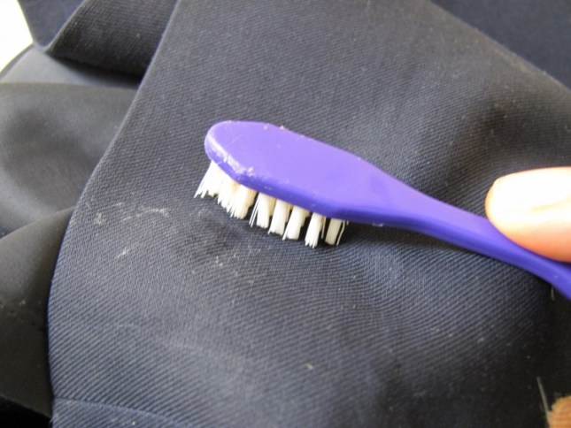 Польза старых зубных щеток в быту