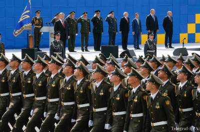 День Независимости: яркие кадры военного парада в Киеве. Фото