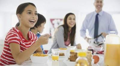 Ученые рассказали, как опасен пропуск завтрака для детей