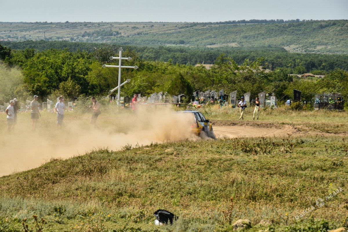 Ралли под Одессой: гонки, пыль и грохот (фоторепортаж)