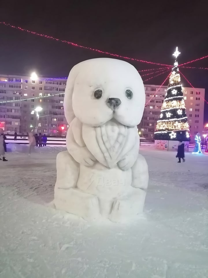 Какая страна, такие и символы: в сети показали фото удивительных снежных скульптур в России (ФОТО)