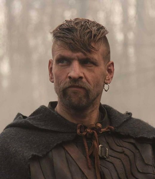 Від важкого поранення на фронті помер актор Василь Кухарський (фото) Від важкого поранення на фронті помер актор Василь Кухарський (фото)